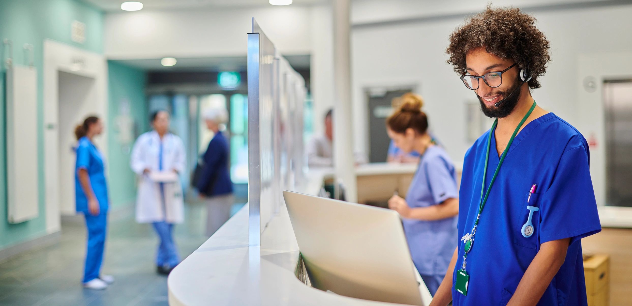 Online AI training course for NHS staff, digital, healthcare, artificial intelligence, modern, professional