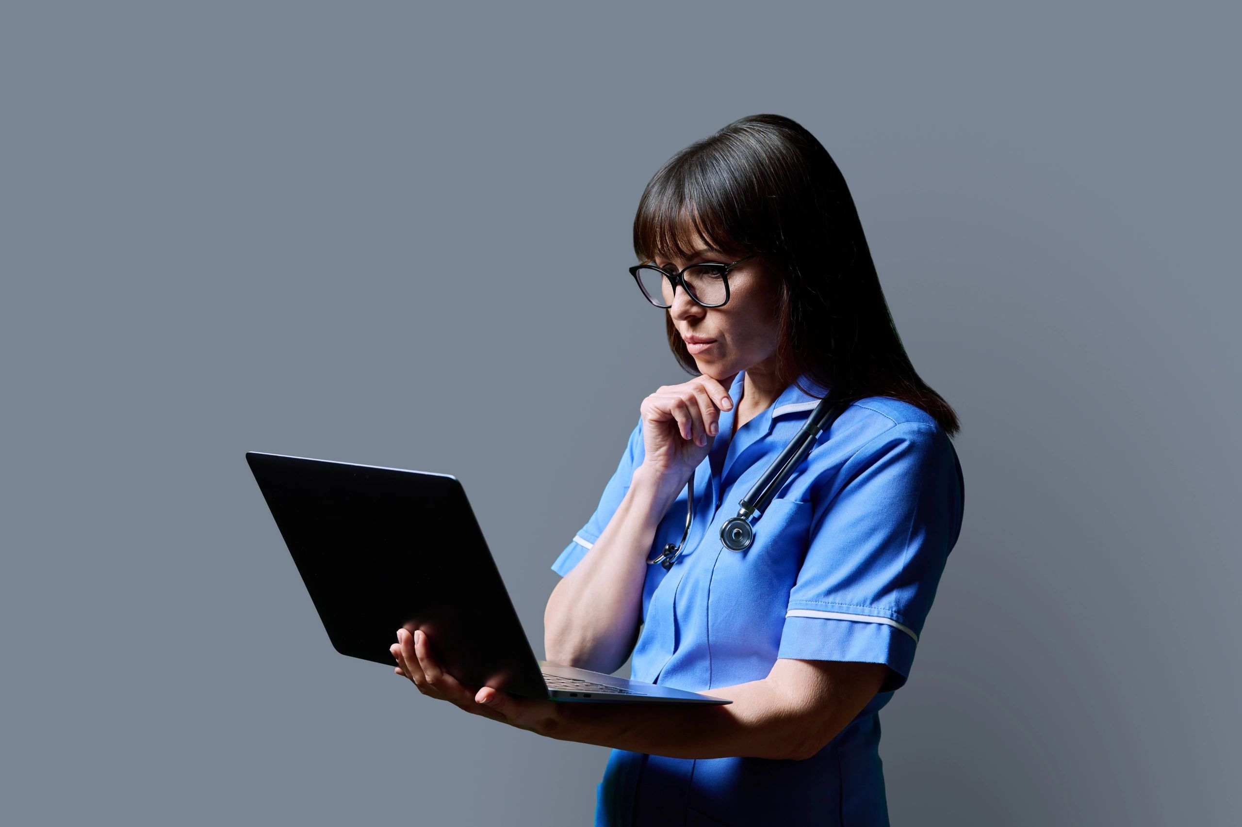 Online AI training course for NHS staff, digital, healthcare, artificial intelligence, modern, professional